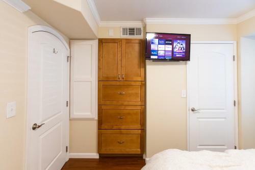 Beautiful Apartment Near China Lake