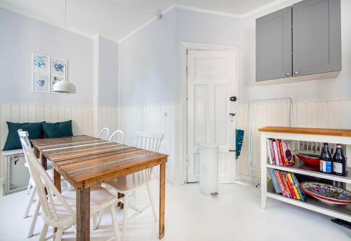Neat & Exquisite Frederiksberg 2 Bedrooms Apartment
