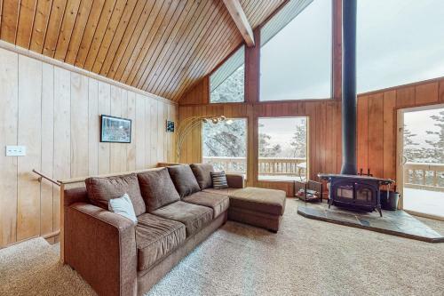 Treetop Retreat