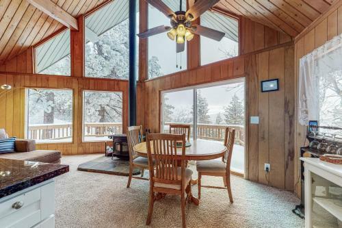 Treetop Retreat
