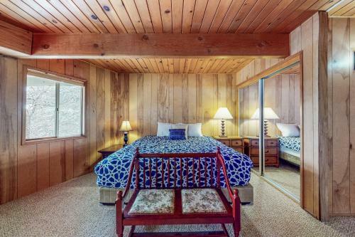 Treetop Retreat