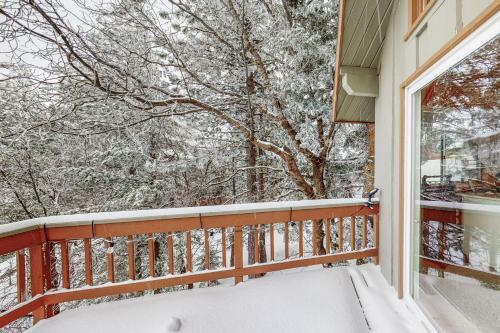 Treetop Retreat