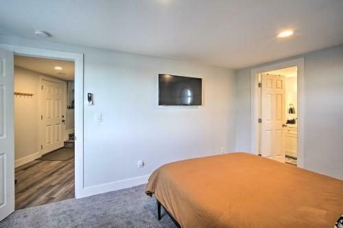 Chic Running Springs Forest Cabin With Deck!