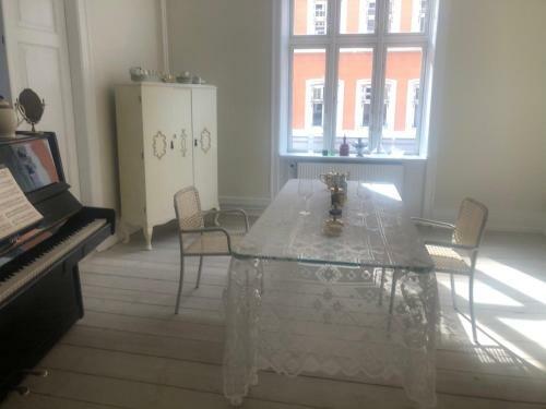 Outhentic Apartment