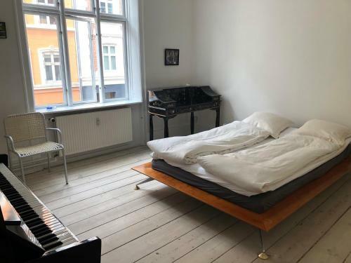 Outhentic Apartment