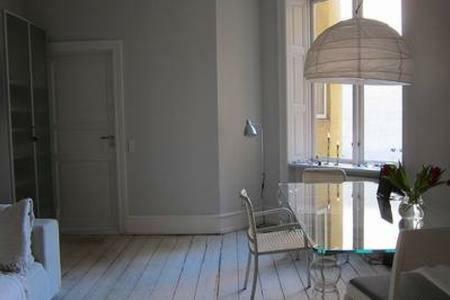 Outhentic Apartment