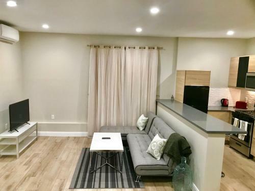 Apartamento 11642 Gothic Avenue