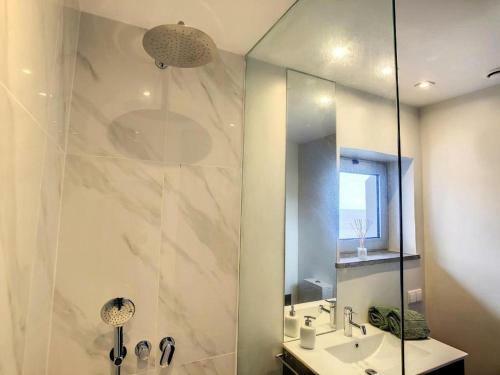 Apartamento Luxurious Penthouse Suite Direct At Sea