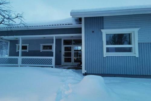 Villa Arktika Porealtaallinen M�kki Nuorgamissa Tenojoen Ja Tunturien Vieress�