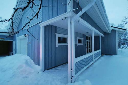 Villa Arktika Porealtaallinen M�kki Nuorgamissa Tenojoen Ja Tunturien Vieress�