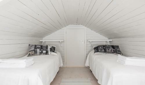 Hostal Pikisaari Guesthouse