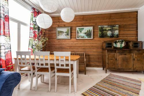 Hostal Pikisaari Guesthouse