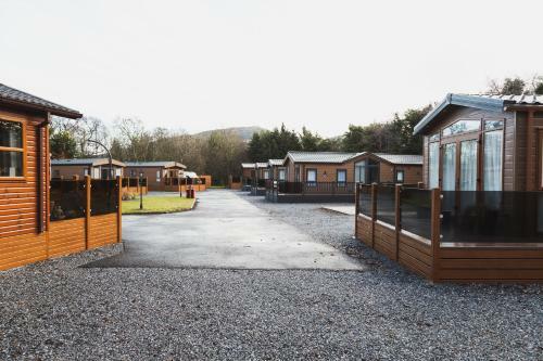 Atlas Ovation Lodge
