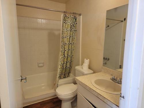 Charming Hotel Style Beverly Hills