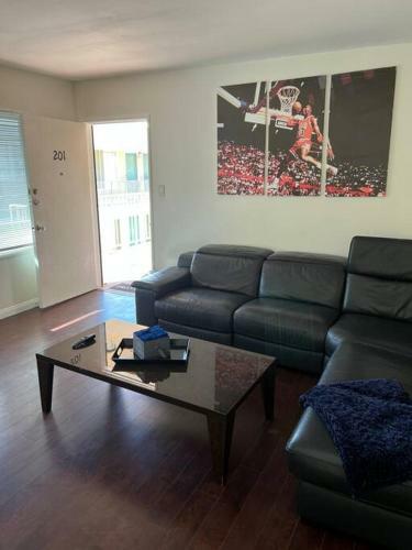 Apartamento New Spacious 2bd1ba Condo In West Hollywood