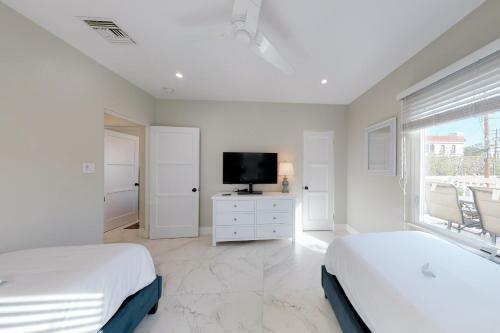 Beverly Hills Central Old World Charm