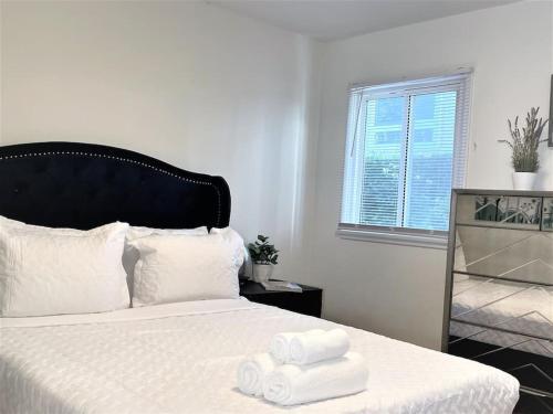 Diamond In Brentwood-lovely 2 Bedroom Private Unit