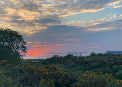 Stone Chat Cottage - Rural, Charming Cottage In Peaceful Location