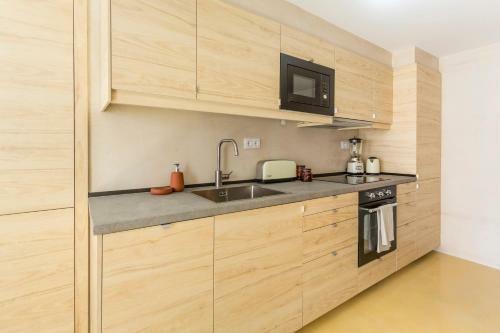 Sea�ya Family Surf Houses