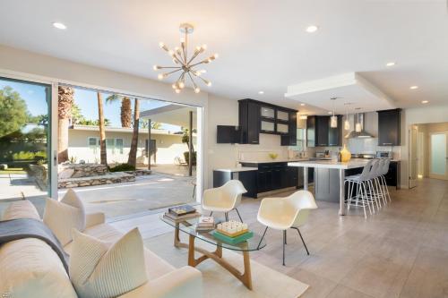 Modern Palms