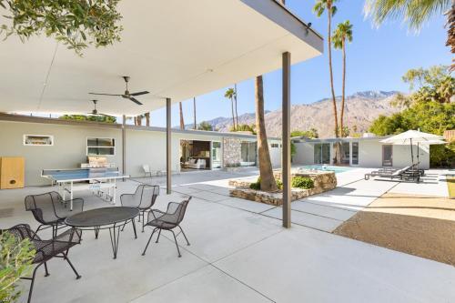Modern Palms