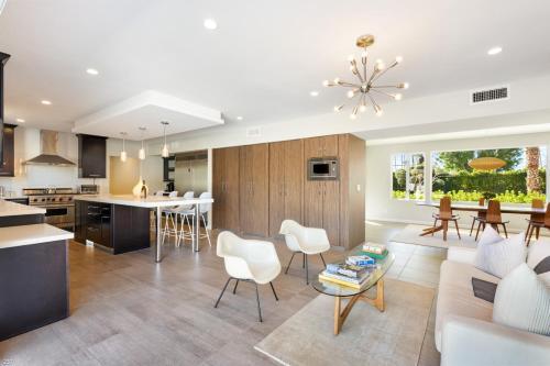 Modern Palms