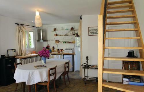 Holiday Home Marsillargues Qr-1250
