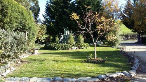 Kowhai Cottage