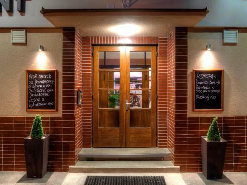 Hotel & Restaurant U Nedb�lk?