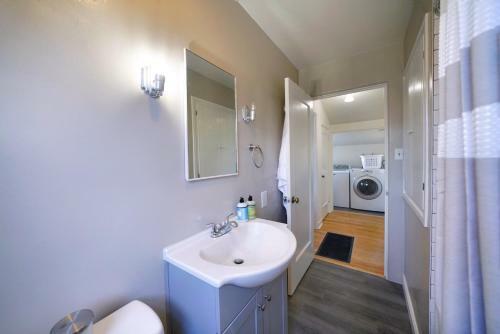 @ Marbella Lane - 3br Sfr 2floor Dtwn Sj Ldry