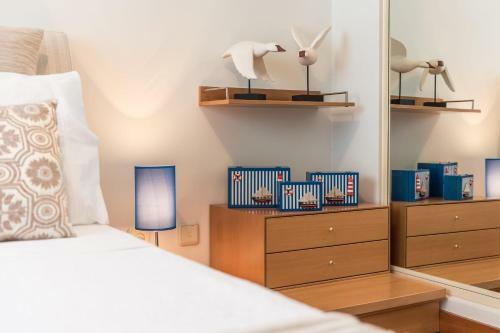 Guestready - Parrot In The Lilies Free Parking