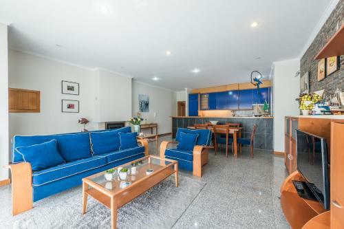 Guestready - Parrot In The Lilies Free Parking
