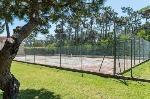 Guestready - Parrot In The Lilies Free Parking