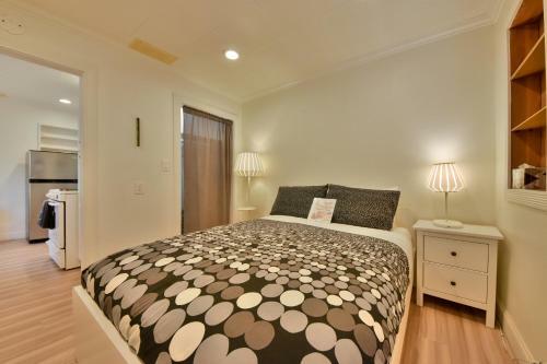 Apartamento Lovely Modern & Cozy Studio W/ac & Parking