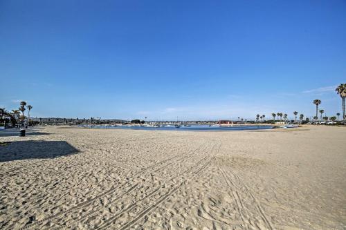 Apartamento Bayfront Getaway On Boardwalk With Hot Tub!