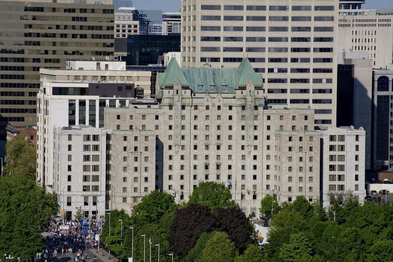 Lord Elgin Hotel