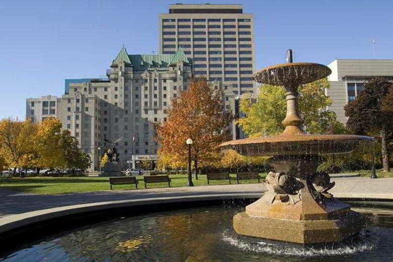 Lord Elgin Hotel