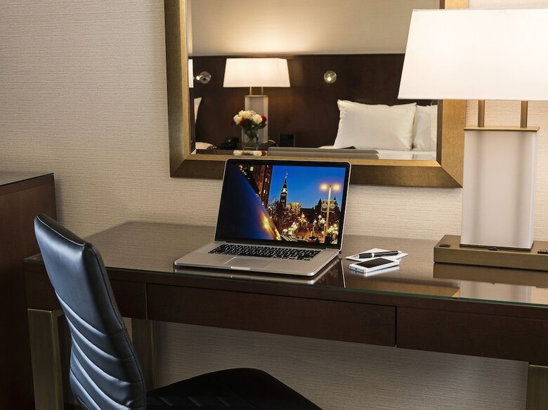 Lord Elgin Hotel
