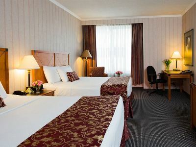 Lord Elgin Hotel