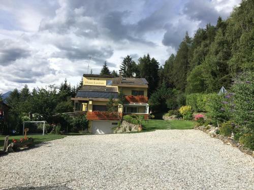 Bed & Breakfast Haus Lasaun