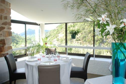 Hotel H�tel Les 3 Barbus