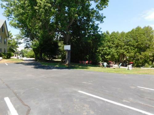 Emerald Isle Motel - Hampton