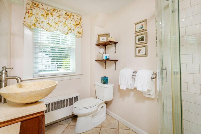 The Victoria Inn Bed & Breakfast And Pavilion