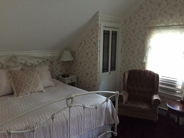 The Victoria Inn Bed & Breakfast And Pavilion