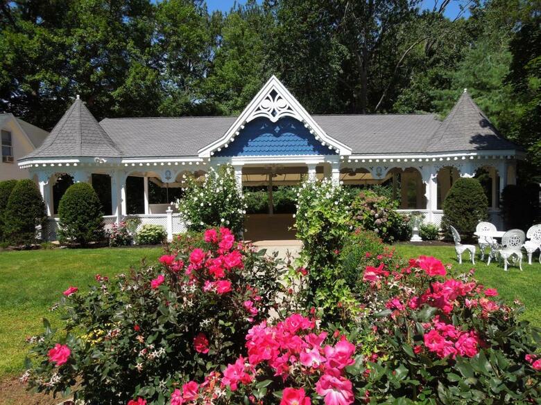 The Victoria Inn Bed & Breakfast And Pavilion