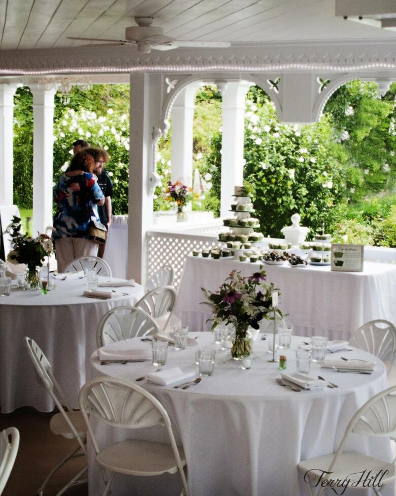 The Victoria Inn Bed & Breakfast And Pavilion