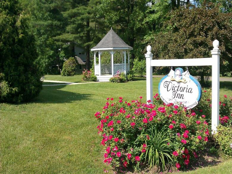 The Victoria Inn Bed & Breakfast And Pavilion