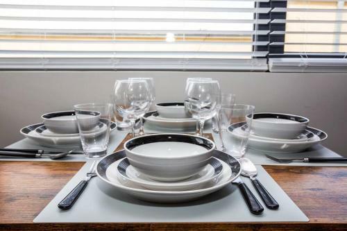 Apartamento 2 Bedroom, 2 Bathroom Detached Apt Max 7 Sleepers