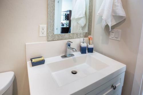 Apartamento 2 Bedroom, 2 Bathroom Detached Apt Max 7 Sleepers