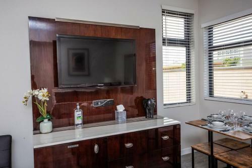 Apartamento 2 Bedroom, 2 Bathroom Detached Apt Max 7 Sleepers